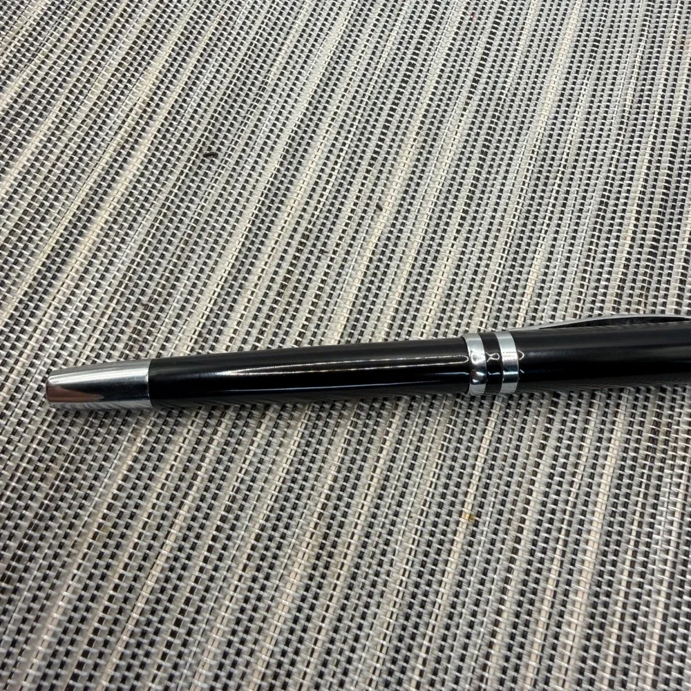 Franklin Covey Freemont Fountain Pen Black Lacquer Chrome Trim Iridium Point Nib